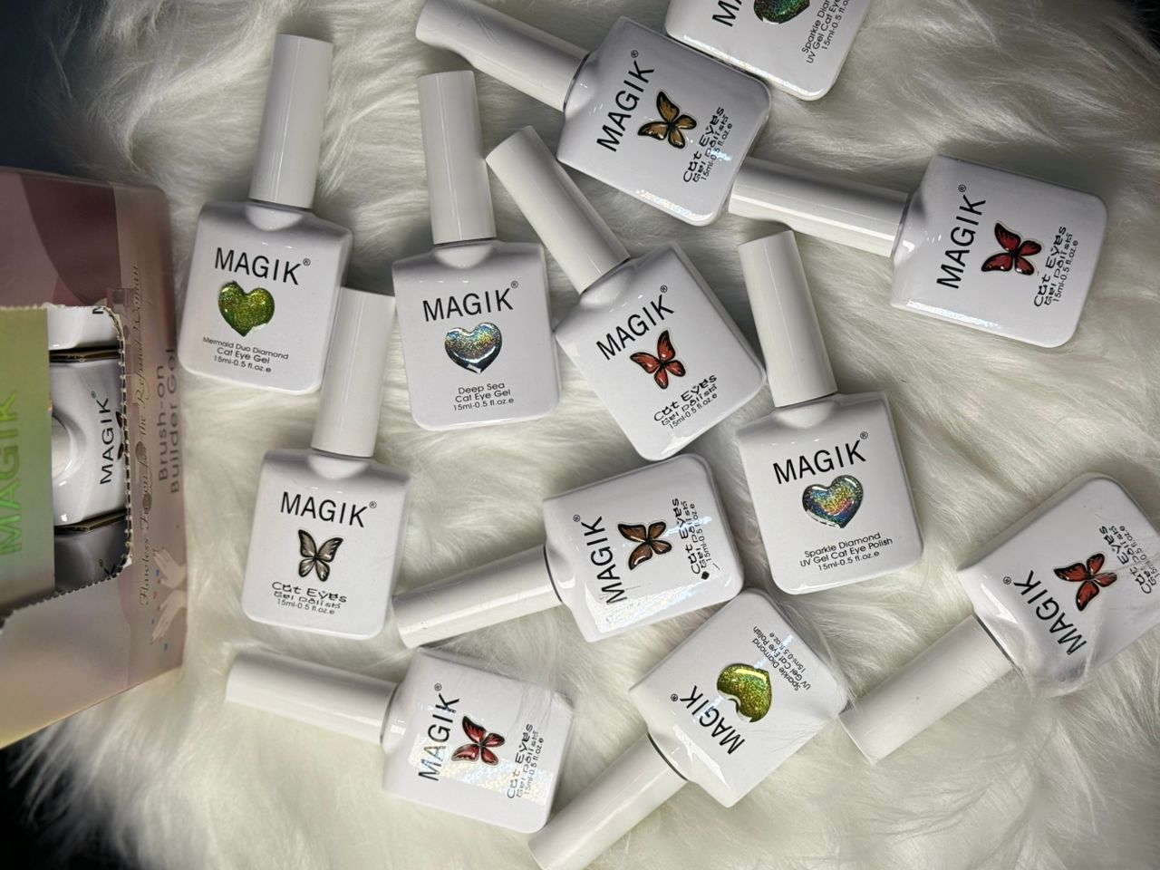 Magik cat eye gel polish in 15ml bottle