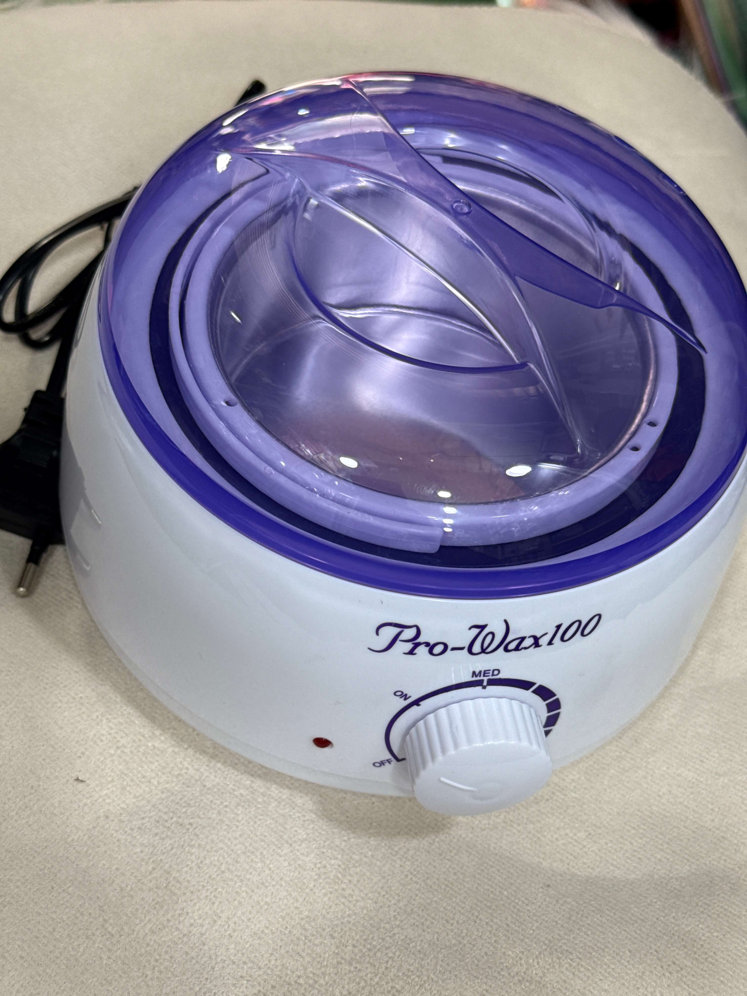 Wax pot