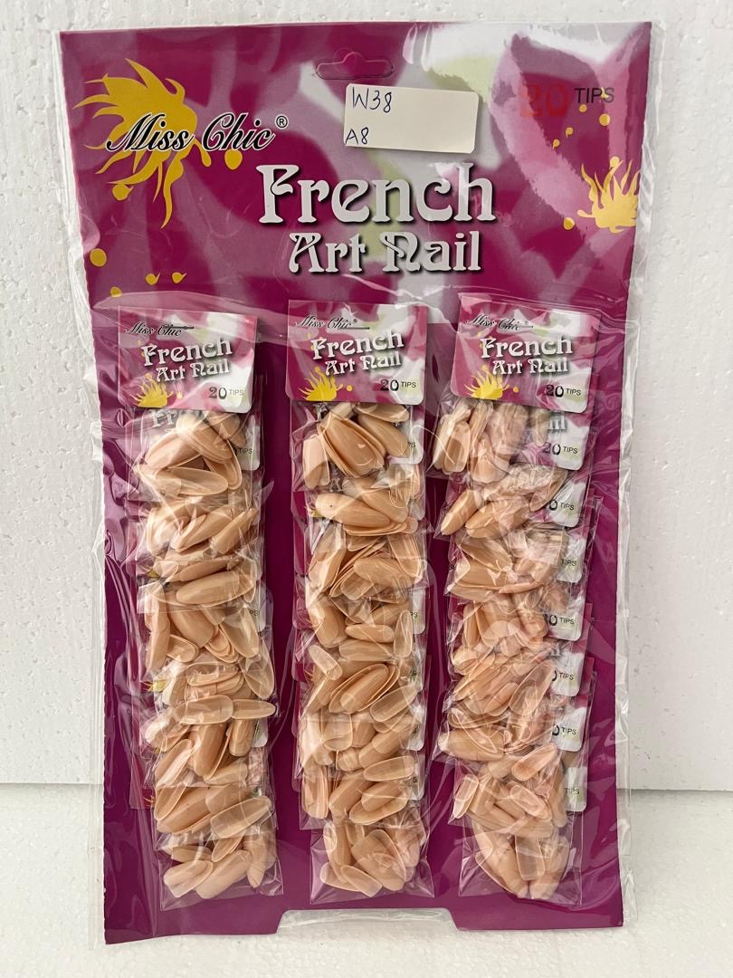 French nails brown