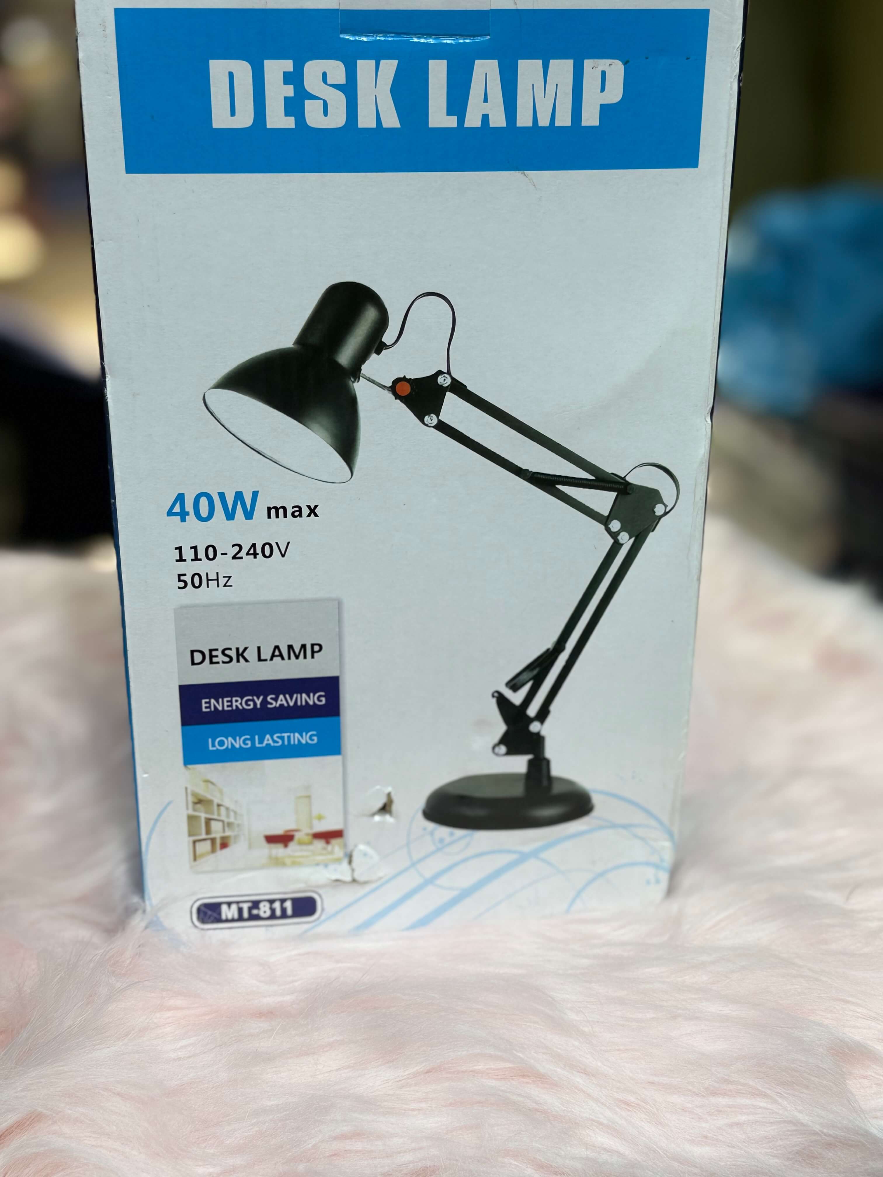 Desk lamp